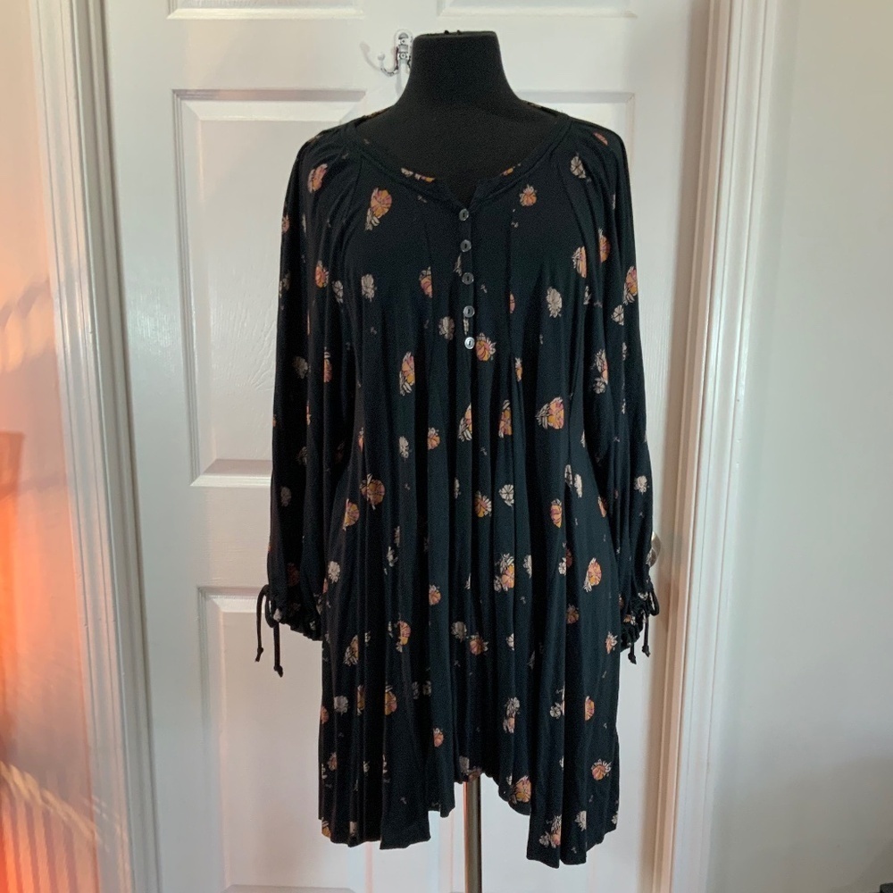 Free People Winter Sun Printed Floral Boho Black Tunic Dress Size Small - Picture 2 of 11